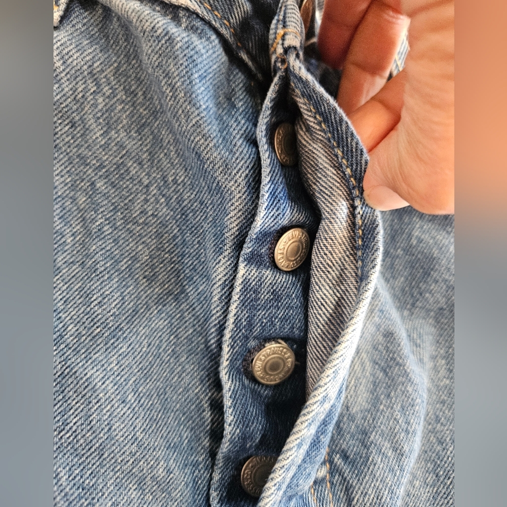 Levi’s Button Fly Cut Off Medium Wash Jeans 34 Waist 501's - Picture 3 of 6